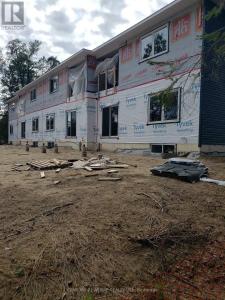 94A FRONTENAC CRESCENT, Deep River, Ontario K0J 1P0, Canada