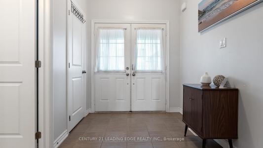 106 DIANA DRIVE, Orillia, Ontario L3V 8J7, Canada