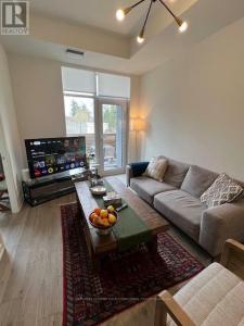 3 ROSEWATER STREET, Richmond Hill (south Richvale), Ontario L4C 5T6, Canada