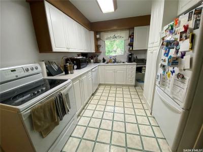 236 10TH STREET NE, Weyburn, 萨斯喀彻温省 S4H 1H3, 加拿大