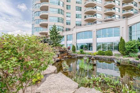 2 TORONTO STREET, Barrie, Ontario L4N 9R2, Kanada