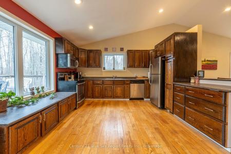 1518 PINECREEK ROAD S, Callander, Ontario P0H 1H0, Kanada