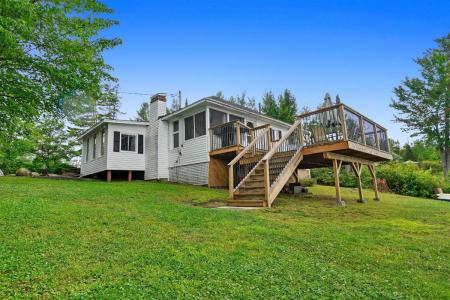 145 Route 303, Otter Lake, Quebec J0X 2P0, Kanada