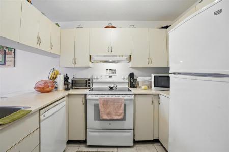387  Boul. St-Raymond, Gatineau (Hull), Québec J9A 1X3, Canada
