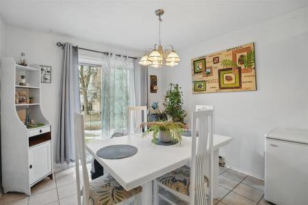 387  Boul. St-Raymond, Gatineau (Hull), Québec J9A 1X3, Canada