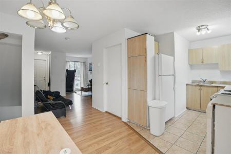 341  Boul. St-Raymond, Gatineau (Hull), 퀘벡주 J9A 2K4, 캐나다