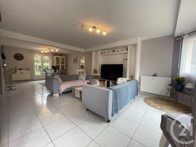 Epernon, Centro – Val De Loira 28230, Francia