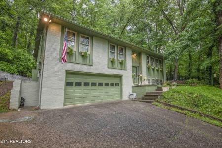 2703 Wildwood Road, Maryville, Tennessee 37804, USA