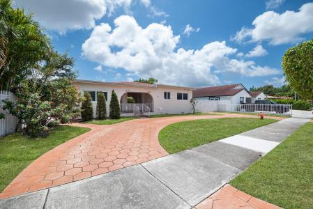 241 NW 46th Ave, Miami, Florida 33126, USA
