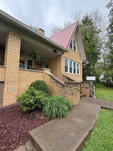 110 W Elnora Street, Odon, Indiana 47562, USA