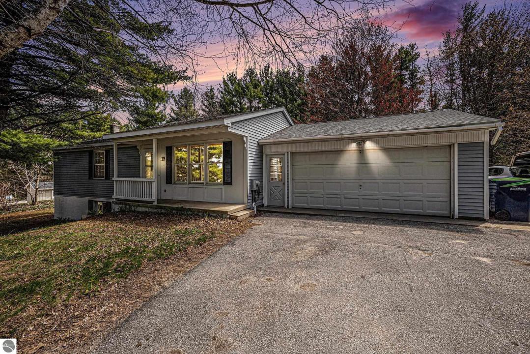 2514 N West Silver Lake Road, Traverse City, ミシガン 49685, アメリカ合衆国