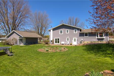 303 W Maple Street, Thorp, ウィスコンシン 54771, アメリカ合衆国