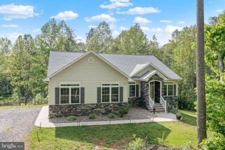 107 Shady Creek Lane, Fredericksburg, Virginia 22406