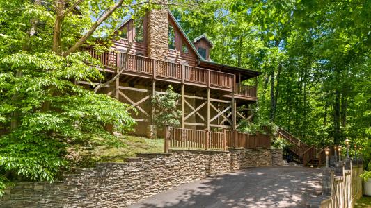 915 Statham Way, Gatlinburg, Tennessee 37738, USA