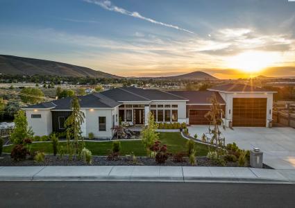 975 Rieve Court, Richland, Washington 99352, USA