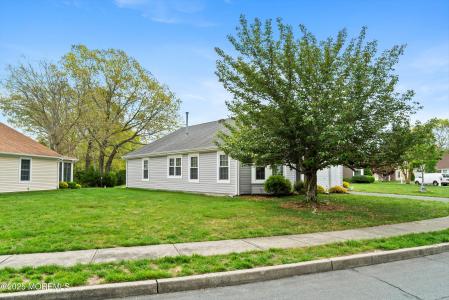 26 Dogwood Drive, Barnegat, New Jersey 08005, USA