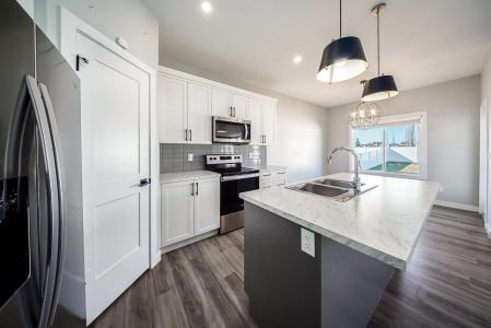 88 HENDERSON CRESCENT, Penhold, 앨버타주 T0M 1R0, 캐나다