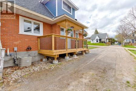 221 BELMONT AVENUE, Pembroke, Ontario K8A 2C6, Canadá