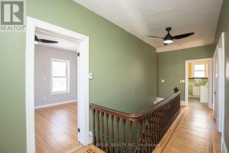 352 BARTON STREET EAST, Hamilton (landsdale), Ontario L8L 2X9, Kanada