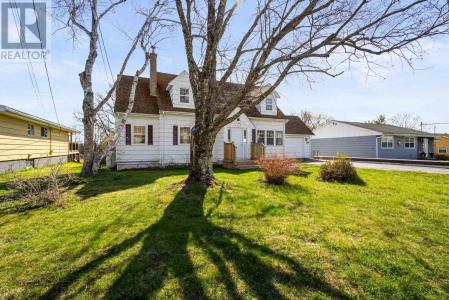 228 TREMAIN CRESCENT, Windsor, Nova Scotia B0N 2T0, Canada