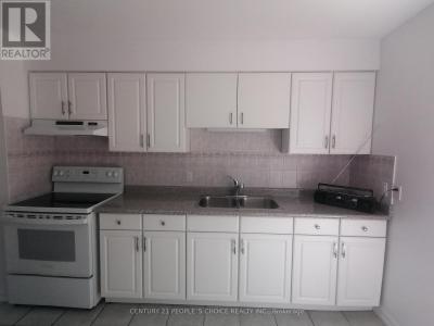17 GOSFORD BOULEVARD, Toronto (black Creek), 온타리오주 M3N 2G7, 캐나다
