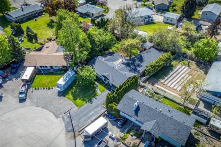 430 PINE ROAD, Kelowna, ブリティッシュコロンビア V1X 4L8, カナダ