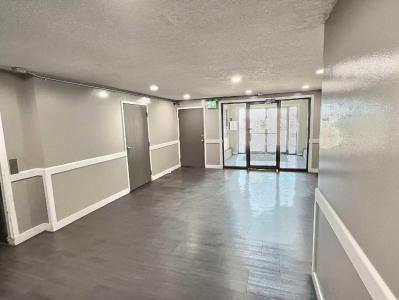 105 1945 STREET NW, Edmonton, Alberta T6J 5N6, Kanada