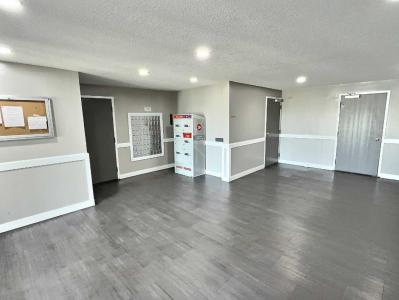 105 1945 STREET NW, Edmonton, Alberta T6J 5N6, Canada