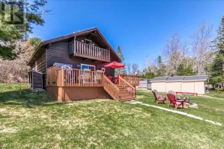 100 WHIPPOORWILL ROAD, French River, Ontario P0M 1A0, Canadá
