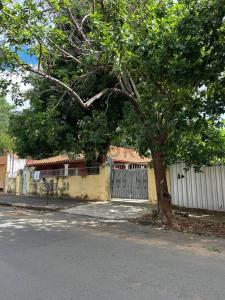 Emeterio Miranda entre Bruselas y Dr. Guillermo Enciso Belloso 1363, Ycuá Satí, Asunción 00001, Paraguay