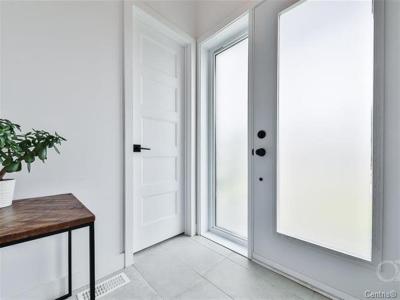 268 Rue John-Ryan, Saint-Colomban, Québec J5K 0N3, Canada