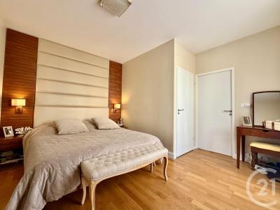 Clichy, Île-de-France 92110, France