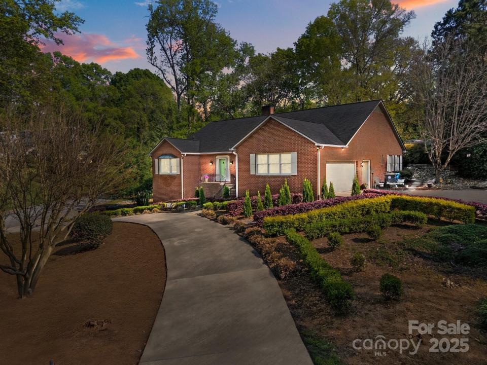 961 Confederate Avenue, Salisbury, Carolina Del Norte 28144, Estados Unidos