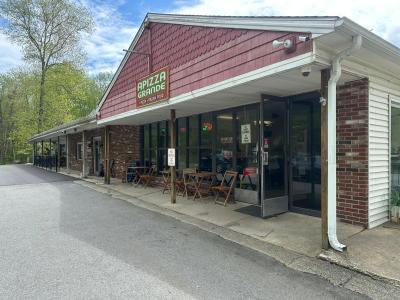 497 Winthrop Road, Deep River, Connecticut 06417, USA