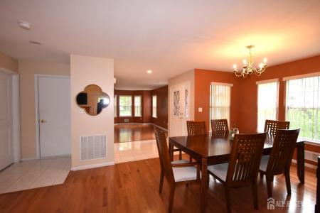 116 Briarwood Drive, North Brunswick, Nueva Jersey 08902, Estados Unidos