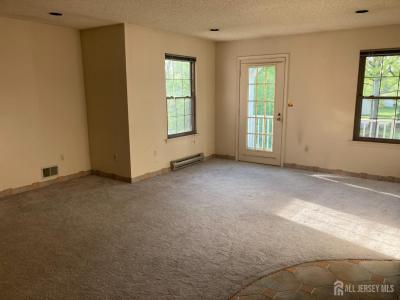 134 Hatfield Lane, East Brunswick, New Jersey 08816, Stati Uniti