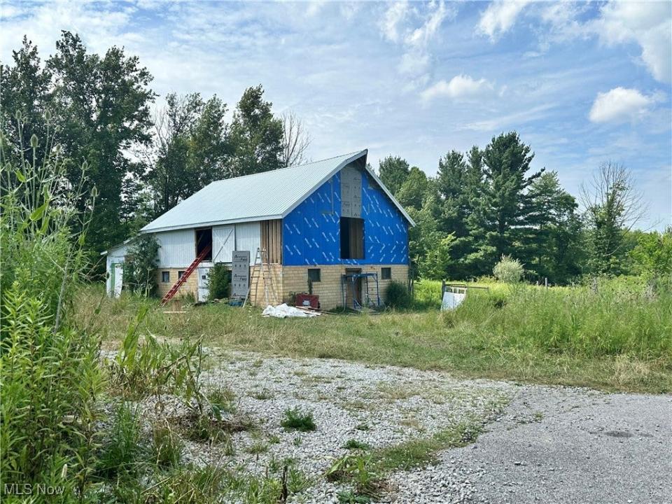 9368 Madison Road, Montville, Ohio 44064