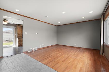 6407 182nd Street, Tinley Park, Illinois 60477, USA
