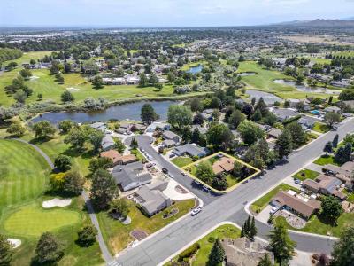 2234 Greenbrook Blvd, Richland, Washington 99352