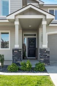 7037 W 35th Ave, Kennewick, Washington 99338