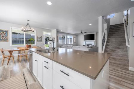 7037 W 35th Ave, Kennewick, Washington 99338