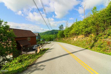 907 Wiley Oakley Drive, Gatlinburg, Tennessee 37738