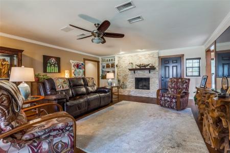 3150 Palmdale Circle, Farmers Branch, Texas 75234, USA