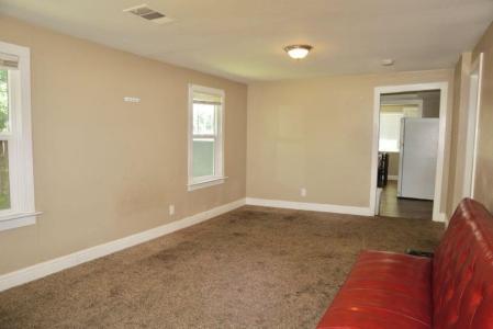 321 N Orange Avenue, Exeter, Californie 93221, États-Unis