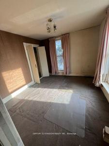 1727 DUNCHURCH STREET, Pickering, Ontario L1V 1T9, Canada