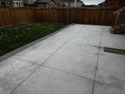 7 LARKFIELD CRESCENT, East Gwillimbury, Ontario L9N 0P7, Canada