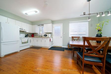 215 BEATTIE STREET, Strathroy-Caradoc-, Ontario N7G 2X3, Canada