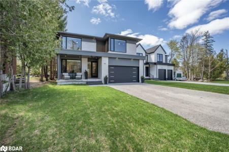 46 TYNDALE ROAD, Barrie, Ontario L4N 7T1, Kanada