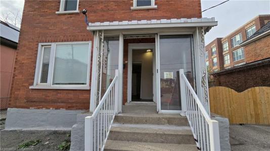 25 BRIDGEPORT ROAD E, Waterloo, Ontario N2L 2Y2, Canada