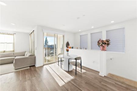 305 Strike Dr, Covina, California 91722, HOA KỲ